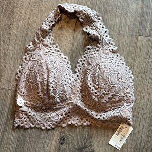 NEW WITH TAGS Aeropostale Women’s Size Medium Halter Lace Bralette